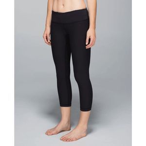 Lululemon Wunder Under Crop *Black /  Wi14 Quilt 3* Size 4